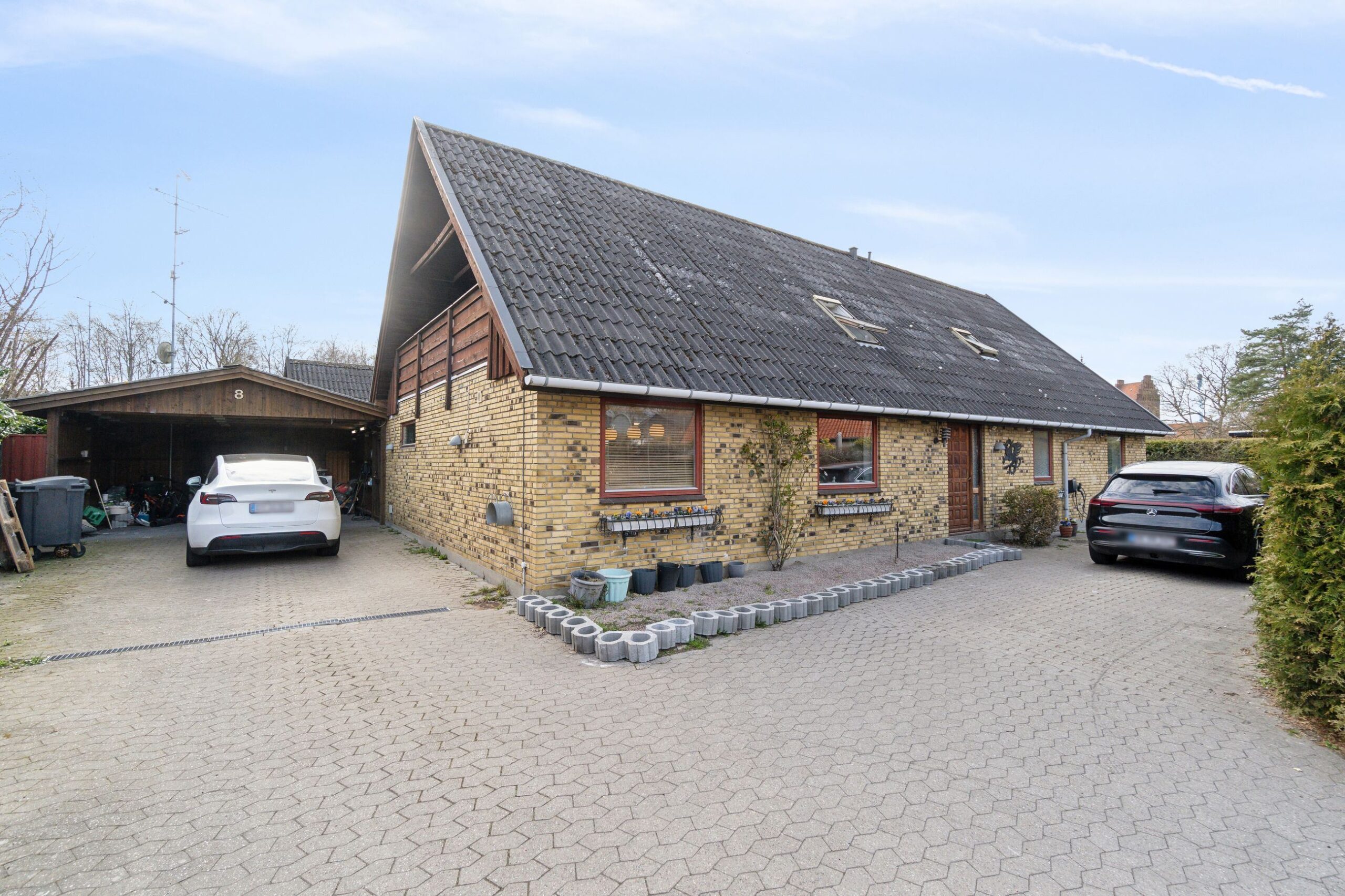 Graf med nøgletal og udvikling for 2605 Brøndby