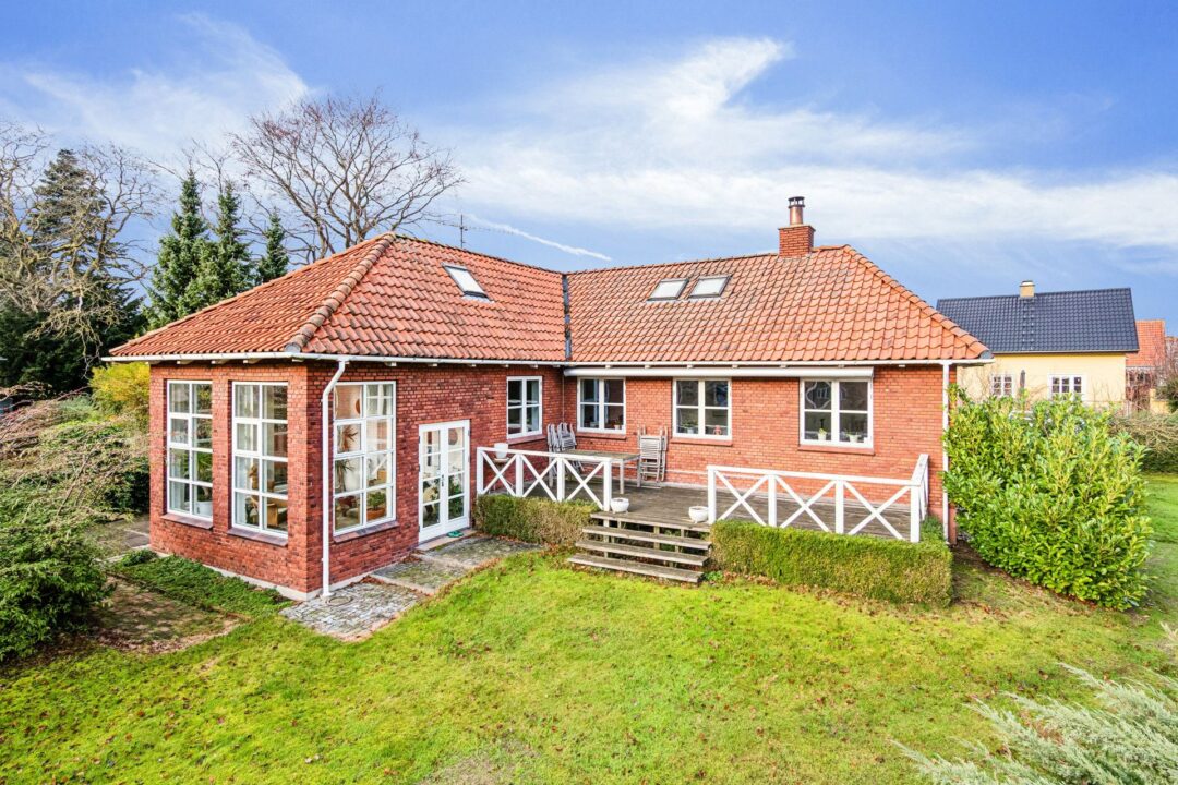 Graf med nøgletal og udvikling for 2630 Taastrup
