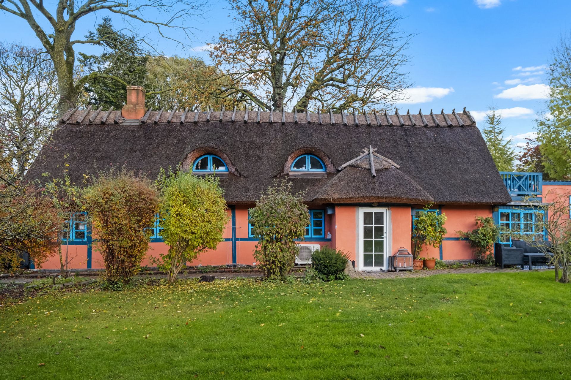 bankr - 05 (1920 x 1080 px) Graf med nøgletal og udvikling for Ishøj 2635