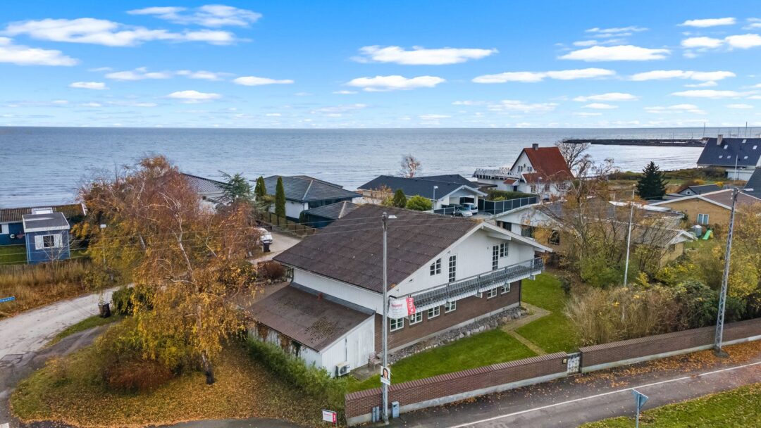 Graf med nøgletal og udvikling for 2670 Greve