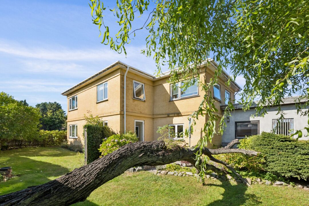 Graf med nøgletal og udvikling for Gilleleje 3250