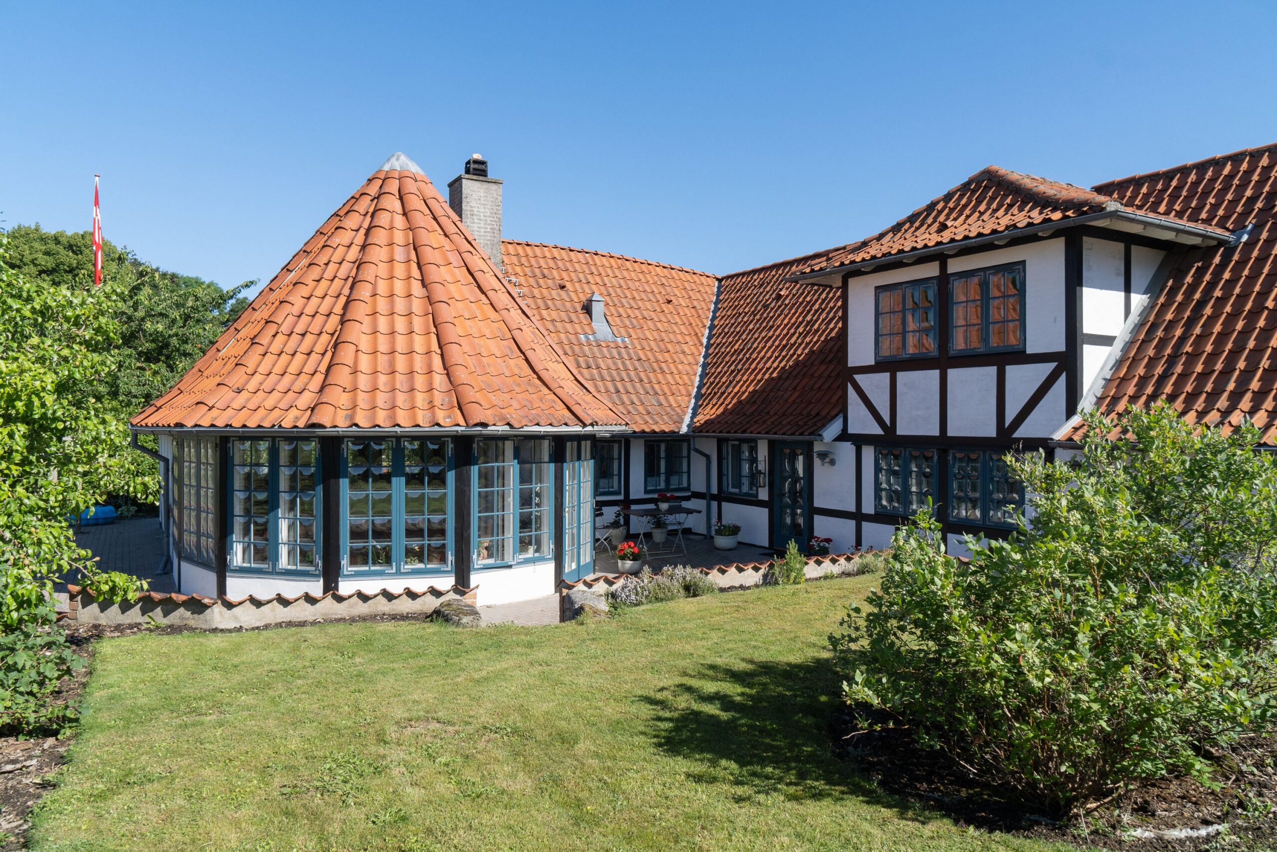 bankr - 05 (1920 x 1080 px) Graf med nøgletal og udvikling for 5260 Odense